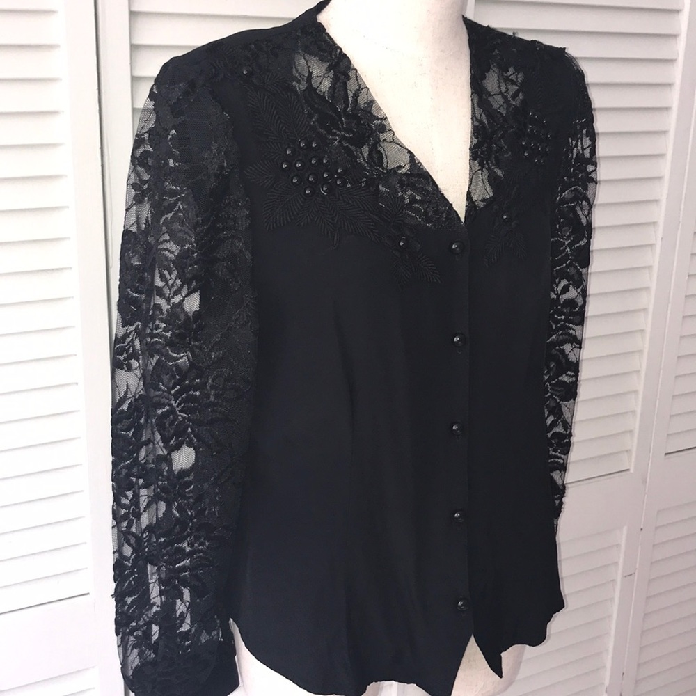 Vintage Blouse 🖤